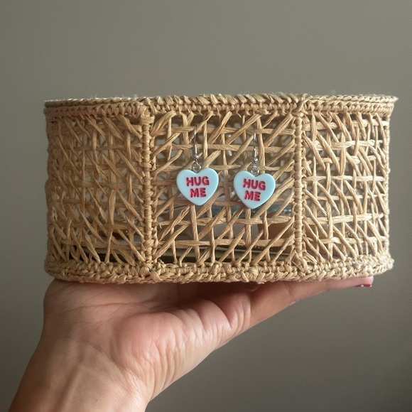 Jewelry - HUG ME conversation hearts